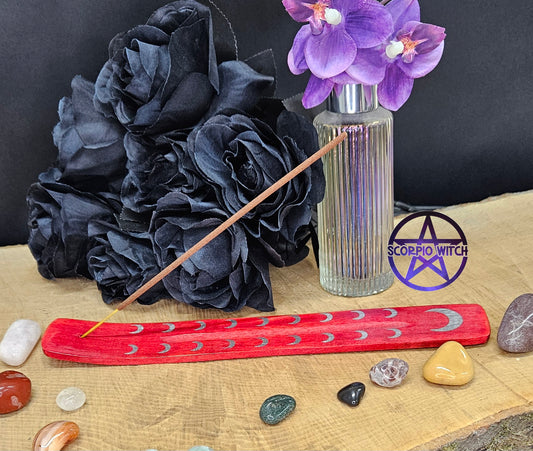 MYGA COLOURED WOODEN INCENSE HOLDER - RED CRESCENT MOON